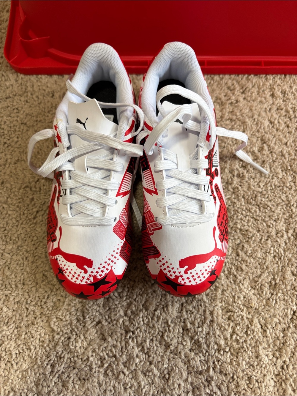 Puma Kids White and Red Graphic Cleats